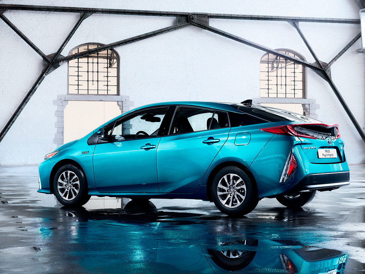 Toyota Prius Plug In Un H Brido Enchufable Con Etiqueta Cero Clicacoches